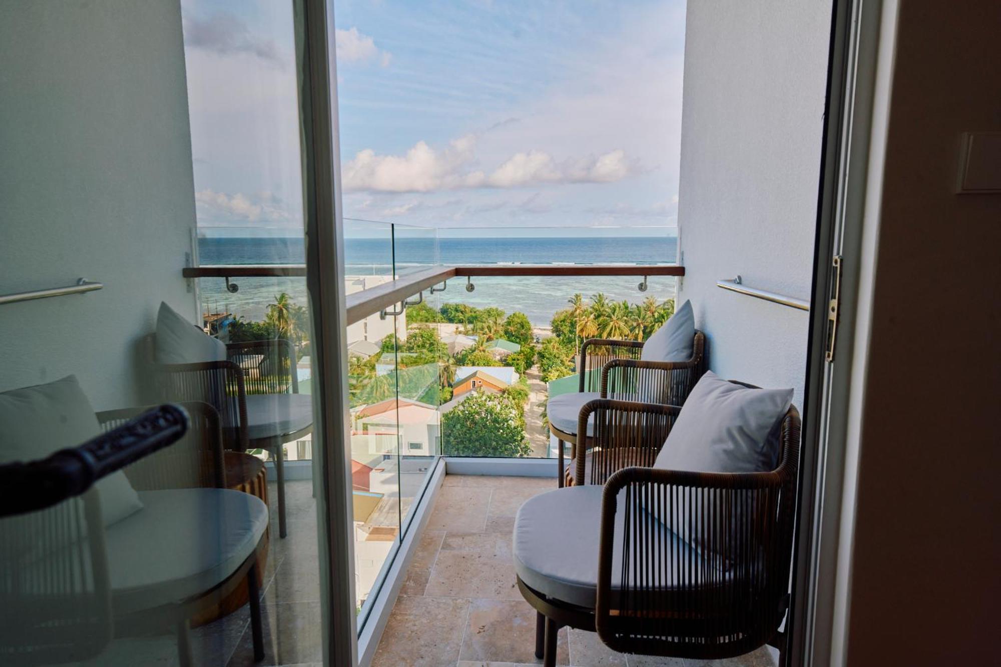 Stone Hotels Dhiffushi Esterno foto